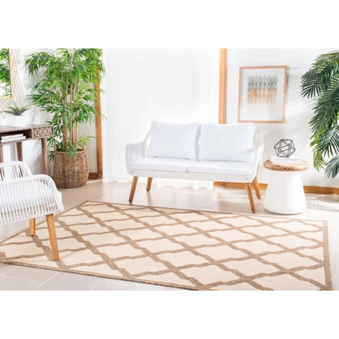 Safavieh Linden  Cream / Beige LND122 4 ft. X 6 ft. Rectangle Rug
