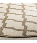 Safavieh Linden  Cream / Beige LND122 6 ft. 7 in. X 6 ft. 7 in. Round Rug