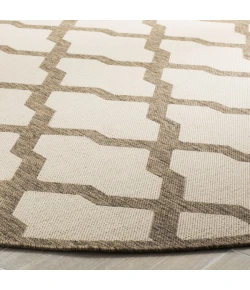 Safavieh Linden  Cream / Beige LND122 6 ft. 7 in. X 6 ft. 7 in. Round Rug