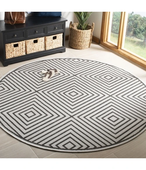 Safavieh Linden  Light Grey / Charcoal LND123 6 ft. 7 in. X 6 ft. 7 in. Round Rug