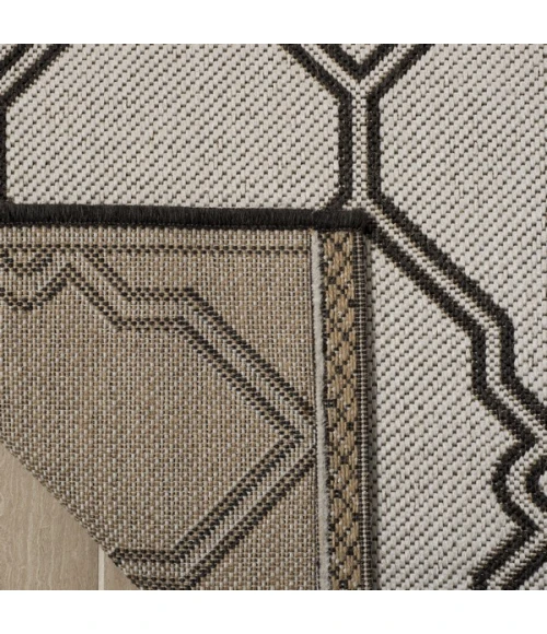 Safavieh Linden  Light Grey / Charcoal LND124 6 ft. 7 in. X 6 ft. 7 in. Square Rug