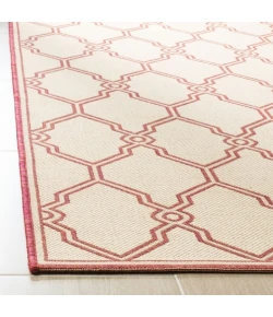Safavieh Linden  Red / Creme LND124 6 ft. 7 in. X 6 ft. 7 in. Square Rug