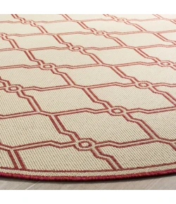 Safavieh Linden  Red / Creme LND124 6 ft. 7 in. X 6 ft. 7 in. Round Rug