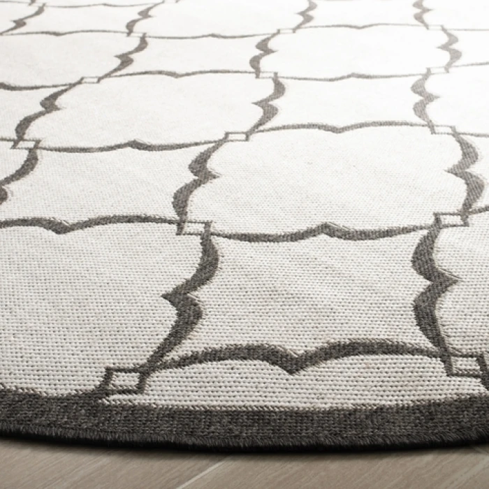 Safavieh Linden  Light Grey / Charcoal LND125 6 ft. 7 in. X 6 ft. 7 in. Square Rug