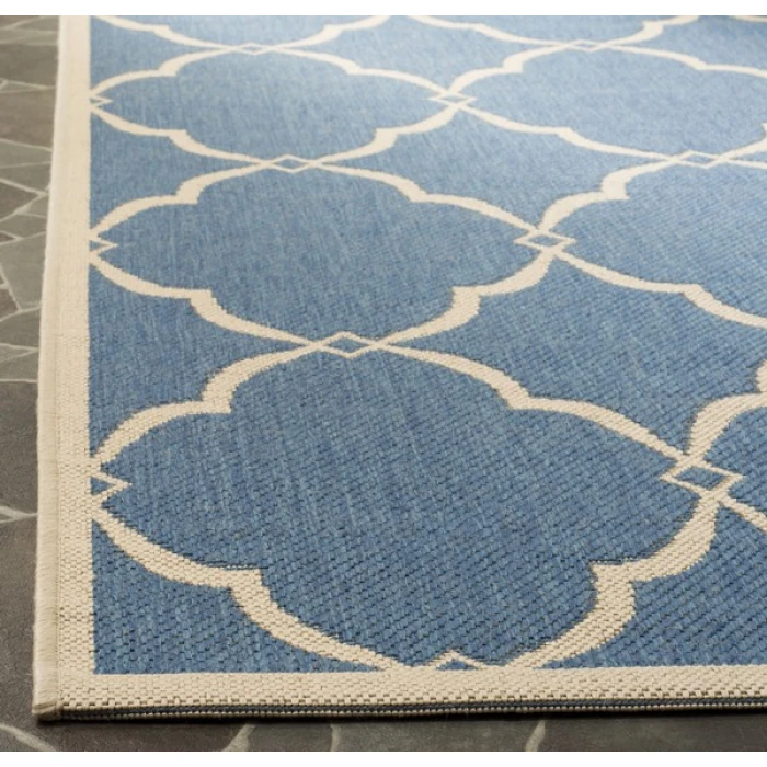 Safavieh Linden  Blue / Creme LND125 4 ft. X 6 ft. Rectangle Rug