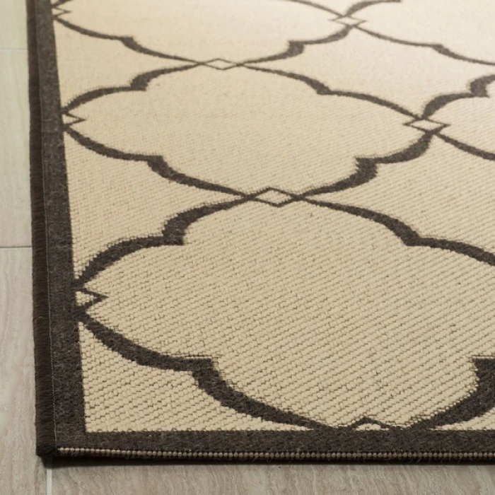 Safavieh Linden  Creme / Brown LND125 6 ft. 7 in. X 6 ft. 7 in. Round Rug