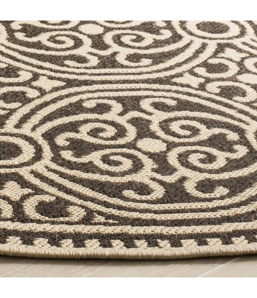 Safavieh Linden  Creme / Brown LND134 6 ft. 7 in. X 6 ft. 7 in. Round Rug