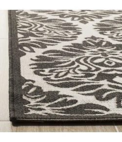 Safavieh Linden  Light Grey / Charcoal LND135 5 ft. 3 in. X 7 ft. 6 in. Rectangle Rug