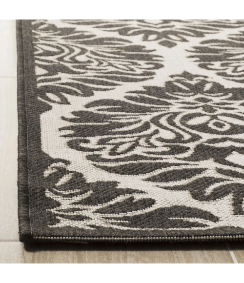 Safavieh Linden  Light Grey / Charcoal LND135 6 ft. 7 in. X 6 ft. 7 in. Round Rug