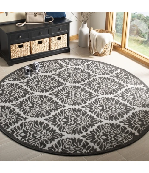 Safavieh Linden  Light Grey / Charcoal LND135 6 ft. 7 in. X 6 ft. 7 in. Round Rug