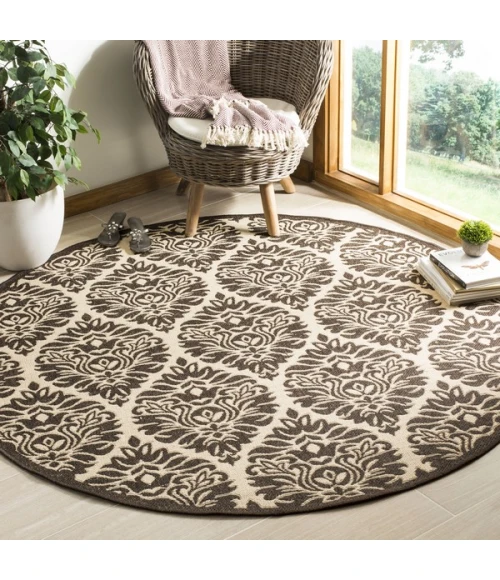 Safavieh Linden  Creme / Brown LND135 6 ft. 7 in. X 6 ft. 7 in. Round Rug