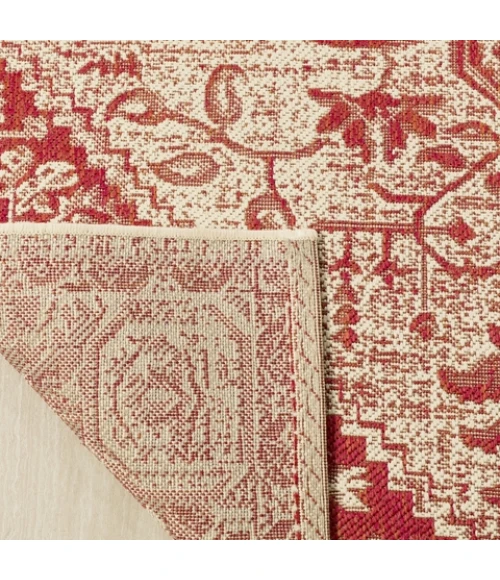 Safavieh Linden  Red / Creme LND138 2 ft. 2 in. X 12 ft. Runner Rug