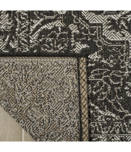 Safavieh Linden  Light Grey / Charcoal LND139 5 ft. 3 in. X 7 ft. 6 in. Rectangle Rug