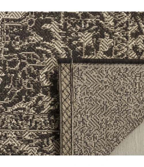 Safavieh Linden  Creme / Brown LND139 5 ft. 3 in. X 7 ft. 6 in. Rectangle Rug