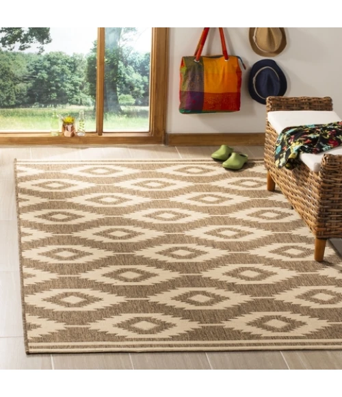 Safavieh Linden  Cream / Beige LND171 5 ft. 3 in. X 7 ft. 6 in. Rectangle Rug