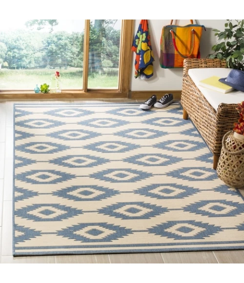 Safavieh Linden  Blue / Creme LND171 5 ft. 3 in. X 7 ft. 6 in. Rectangle Rug