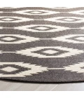 Safavieh Linden  Creme / Brown LND171 6 ft. 7 in. X 6 ft. 7 in. Round Rug