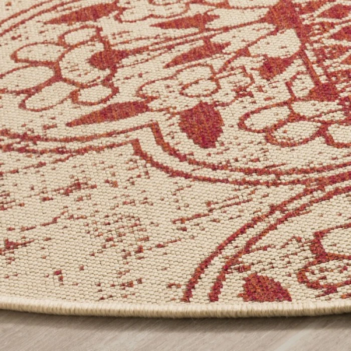 Safavieh Linden  Red / Creme LND174 6 ft. 7 in. X 6 ft. 7 in. Round Rug
