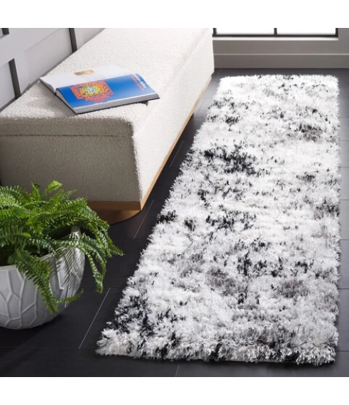 Safavieh Lindsay Shag Grey / Black Ivory LNS556 2 ft. 2 in. X 8 ft. Runner Rug