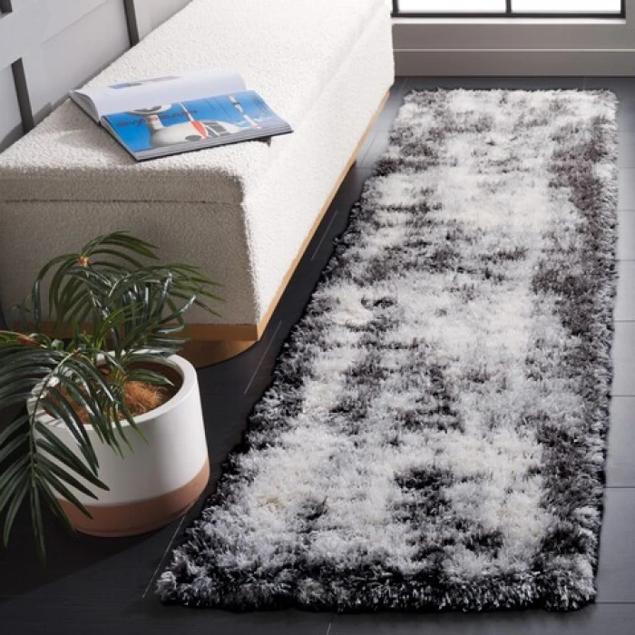 Safavieh Lindsay Shag Dark Grey / Grey LNS558 2 ft. 2 in. X 8 ft. Runner Rug
