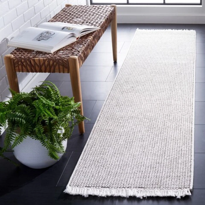 Safavieh Lotus Light Grey / Ivory LOT106 2 ft. X 8 ft. Runner Rug