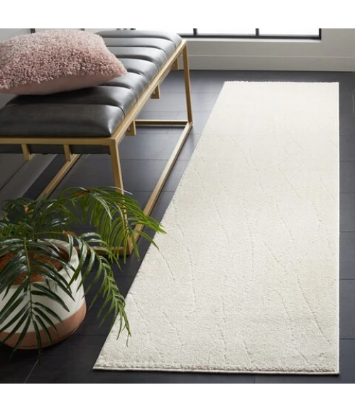Safavieh Melody Ivory / Beige MEL112 2 ft. 2 in. X 8 ft. Runner Rug