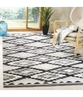Safavieh Montage Grey / Black MTG216 5 ft. 1 in. X 7 ft. 6 in. Rectangle Rug
