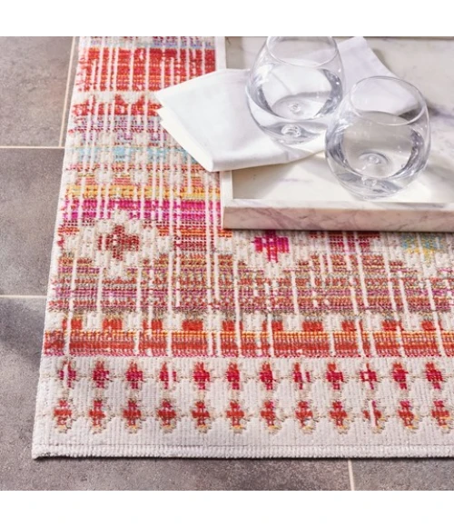 Safavieh Montage  Red / Fuchsia MTG271 9 ft. X 12 ft. Rectangle Rug