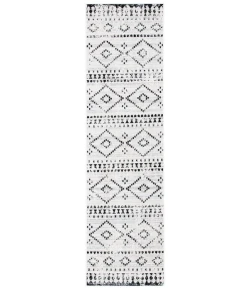 Safavieh Montage  Grey / Ivory MTG291 2 ft. 3 in. X 8 ft. Runner Rug