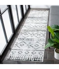Safavieh Montage  Grey / Ivory MTG291 2 ft. 3 in. X 8 ft. Runner Rug