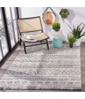 Safavieh Montage  Grey / Ivory MTG291 5 ft. 1 in. X 7 ft. 6 in. Rectangle Rug