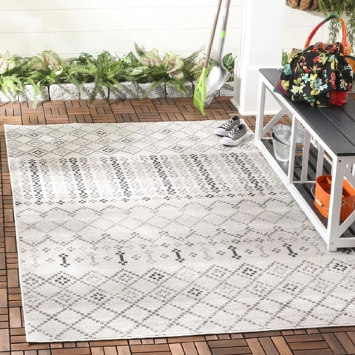 Safavieh Montage Grey / Charcoal MTG366 3 ft. X 5 ft. Rectangle Rug