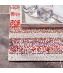 Safavieh Montage  Red / Ivory MTG481 5 ft. 1 in. X 7 ft. 6 in. Rectangle Rug