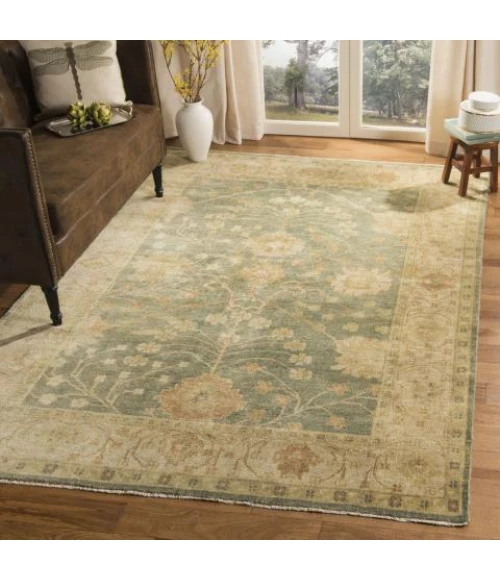 Safavieh Oushak Dark Green / Light Green OSH117 6 ft. X 9 ft. Rectangle Rug