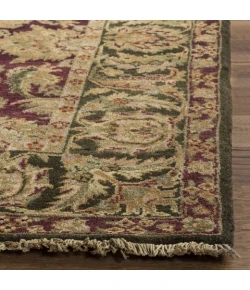 Safavieh Old World Burgundy / Green OW115 4 ft. X 4 ft. Round Rug
