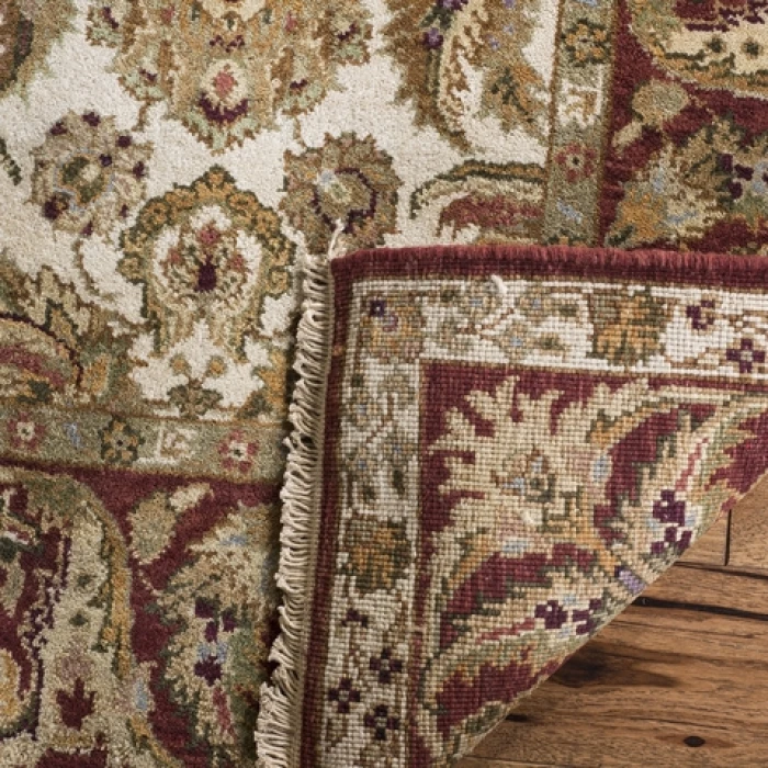 Safavieh Old World Ivory / Rust OW115 2 ft. 6 in. X 8 ft. Runner Rug