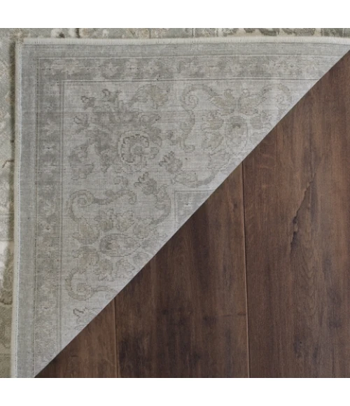 Safavieh Persian Garden Silver / Ivory PEG613 4 ft. X 5 ft. 3 in. Rectangle Rug