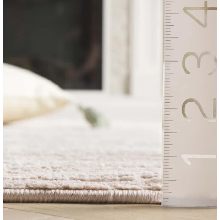 Safavieh Revive Pink / Ivory REV106 5 ft. 3 in. X 7 ft. 7 in. Rectangle Rug