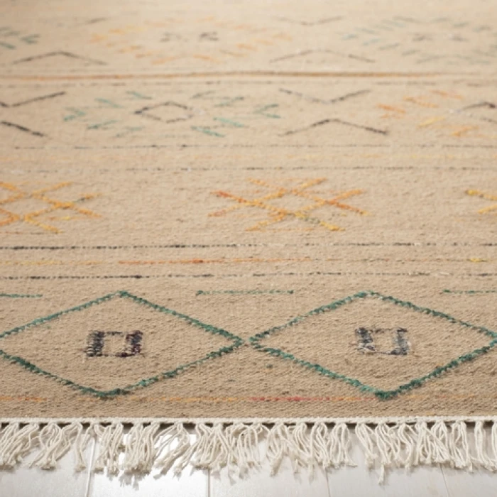 Safavieh Safari Multi SAF571 4 ft. X 6 ft. Rectangle Rug