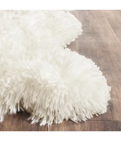 Safavieh Arctic Shag SG270 Ivory 5' X 7' Rectangle Area Rug