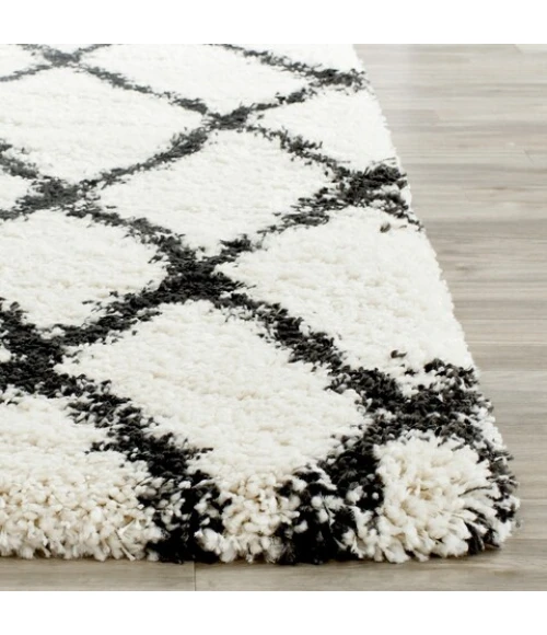 Safavieh Belize Shag SGB484 Ivory / Charcoal 2'-3" X 11' Runner Area Rug