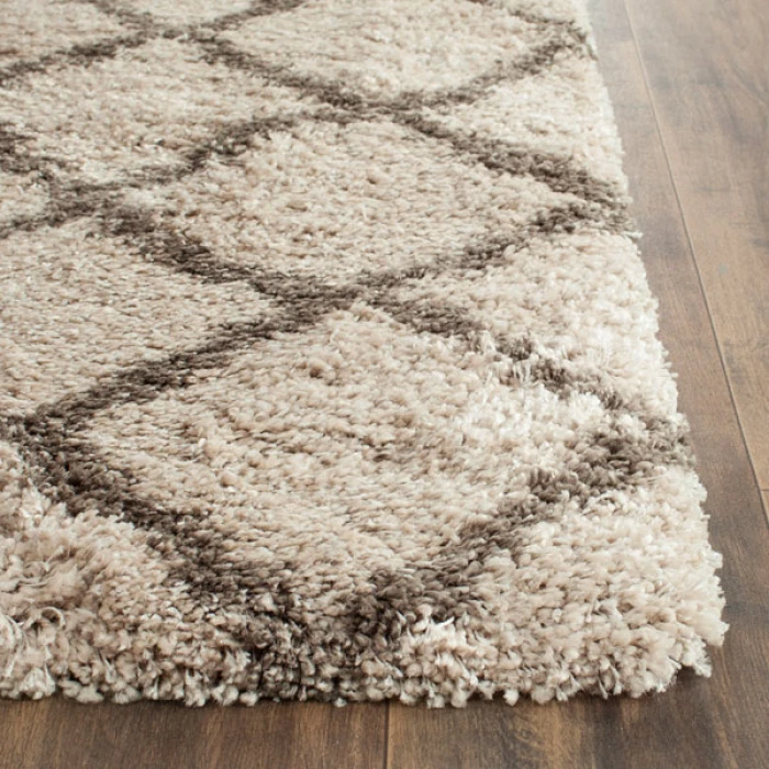 Safavieh Belize Shag SGB489 Taupe / Grey 2'-3" X 5' Accent Area Rug