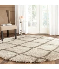 Safavieh Belize Shag SGB489 Taupe / Grey 6'-7" X 6'-7" Round Area Rug