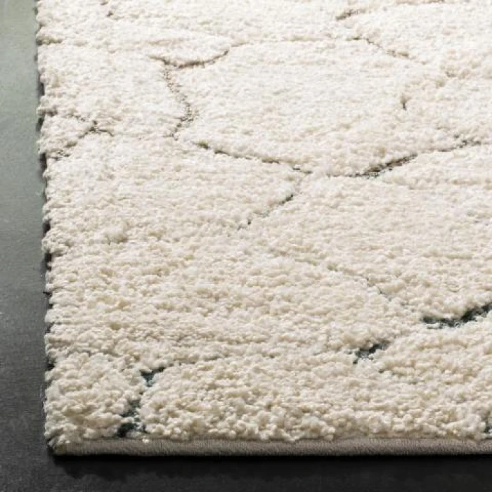 Safavieh Santorini Shag Cream / Multi SGG169 2 ft. X 8 ft. Runner Rug