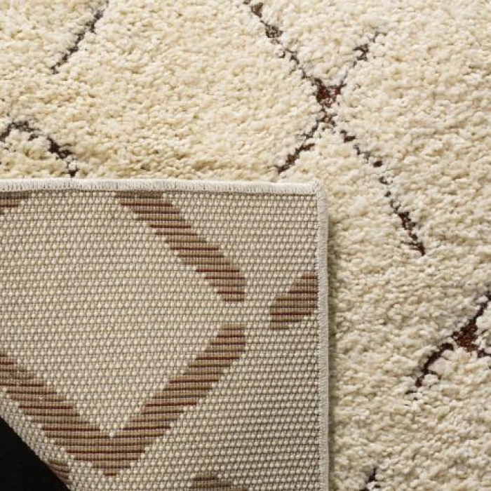 Safavieh Santorini Shag Cream / Multi SGG174 2 ft. X 8 ft. Runner Rug