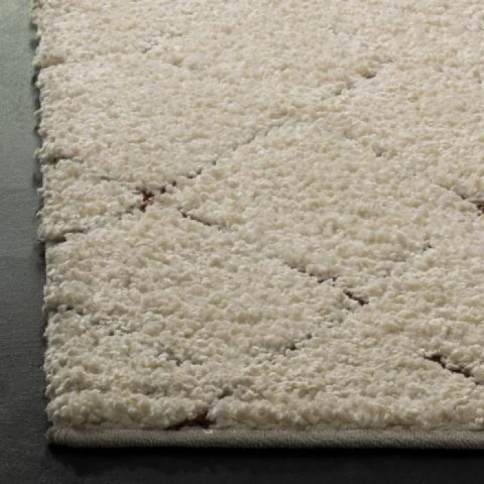 Safavieh Santorini Shag Cream / Multi SGG174 2 ft. X 8 ft. Runner Rug