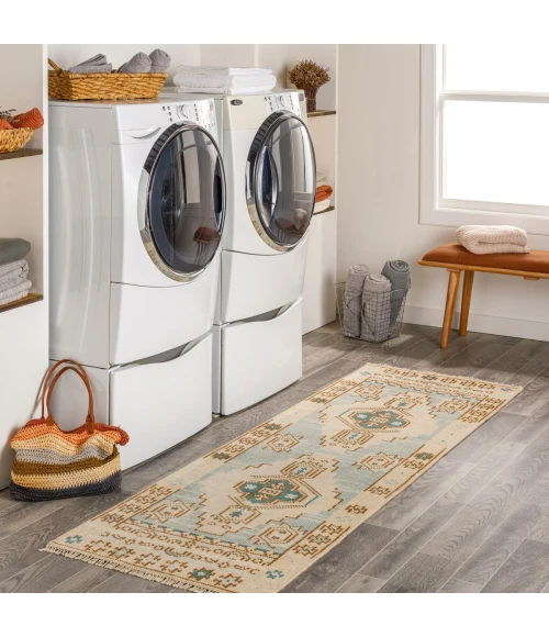 Surya Anadolu AAU-2300 2'6" x 10' Rug