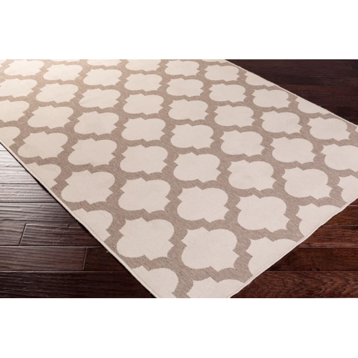 LIVABLISS Alfresco Beige ALF-9586 8ft.10in. x 8ft.10in. Round Rug
