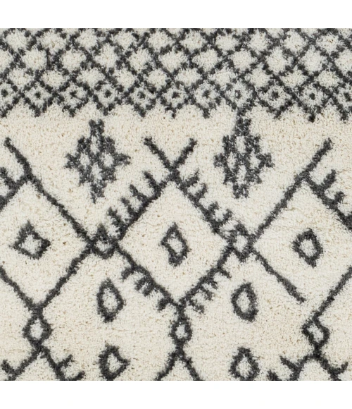 LIVABLISS Aliyah Shag White ALH-2314 5ft.3in. x 7ft. Rect. Rug