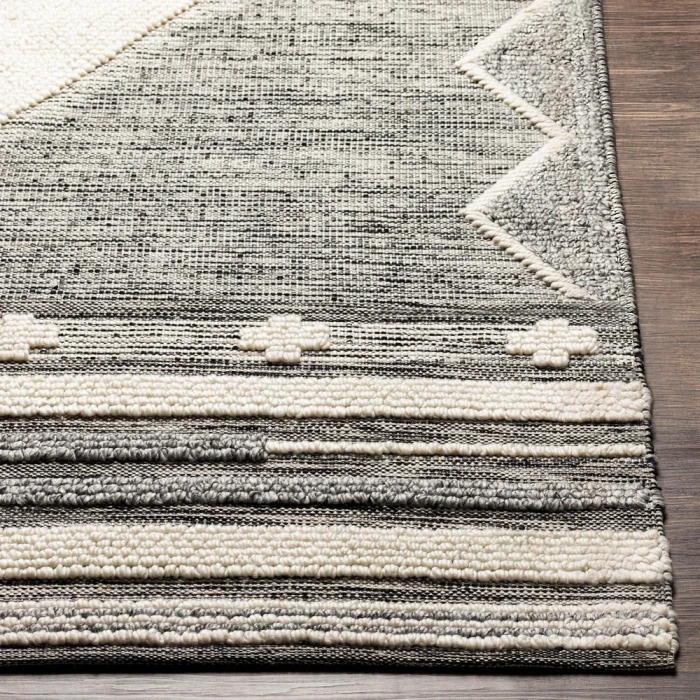 Surya Azalea AZA-2317 2 6 x 8  Rug